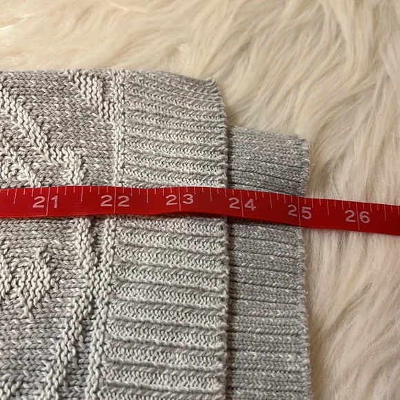 Pink Rose Grey Knit Sweater - Picture 10 of 10